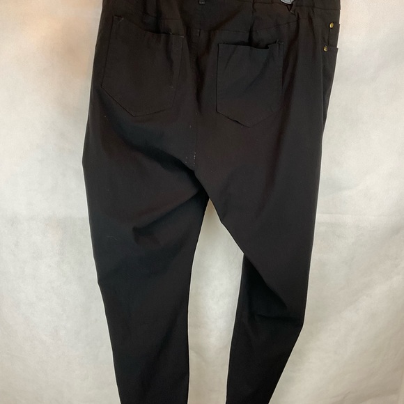 Torrid very black pants - Picture 3 of 5